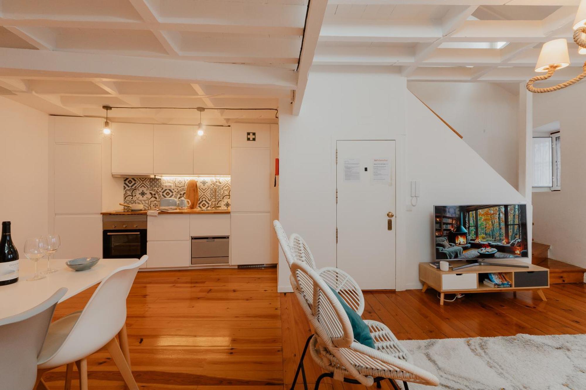 Stylish Getaway In A Mezzanine Flat By The Castle Leilighet Lisboa Eksteriør bilde
