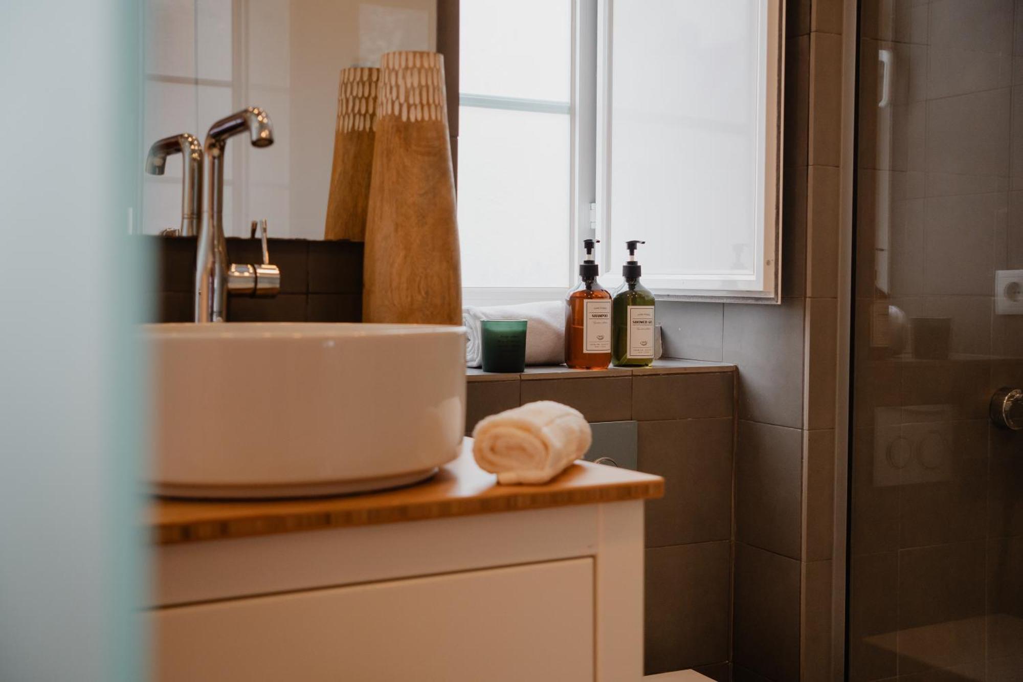 Stylish Getaway In A Mezzanine Flat By The Castle Leilighet Lisboa Eksteriør bilde